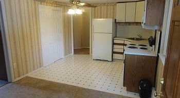 1st image of 7 Center Ct
