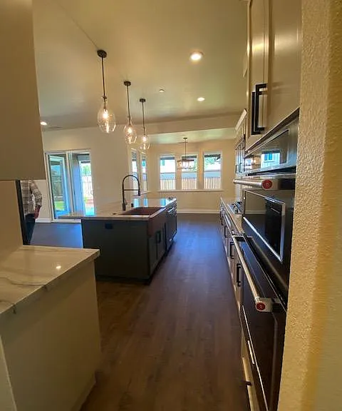 687 Jean Marie Dr — Photo 7