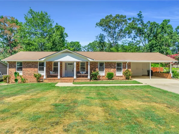 106 Bedford Dr, Taylors, SC 29687