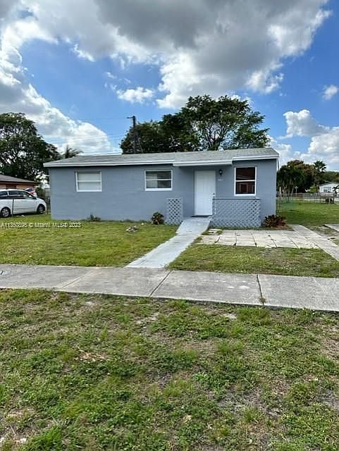 1st image of 961 NW 34th Way