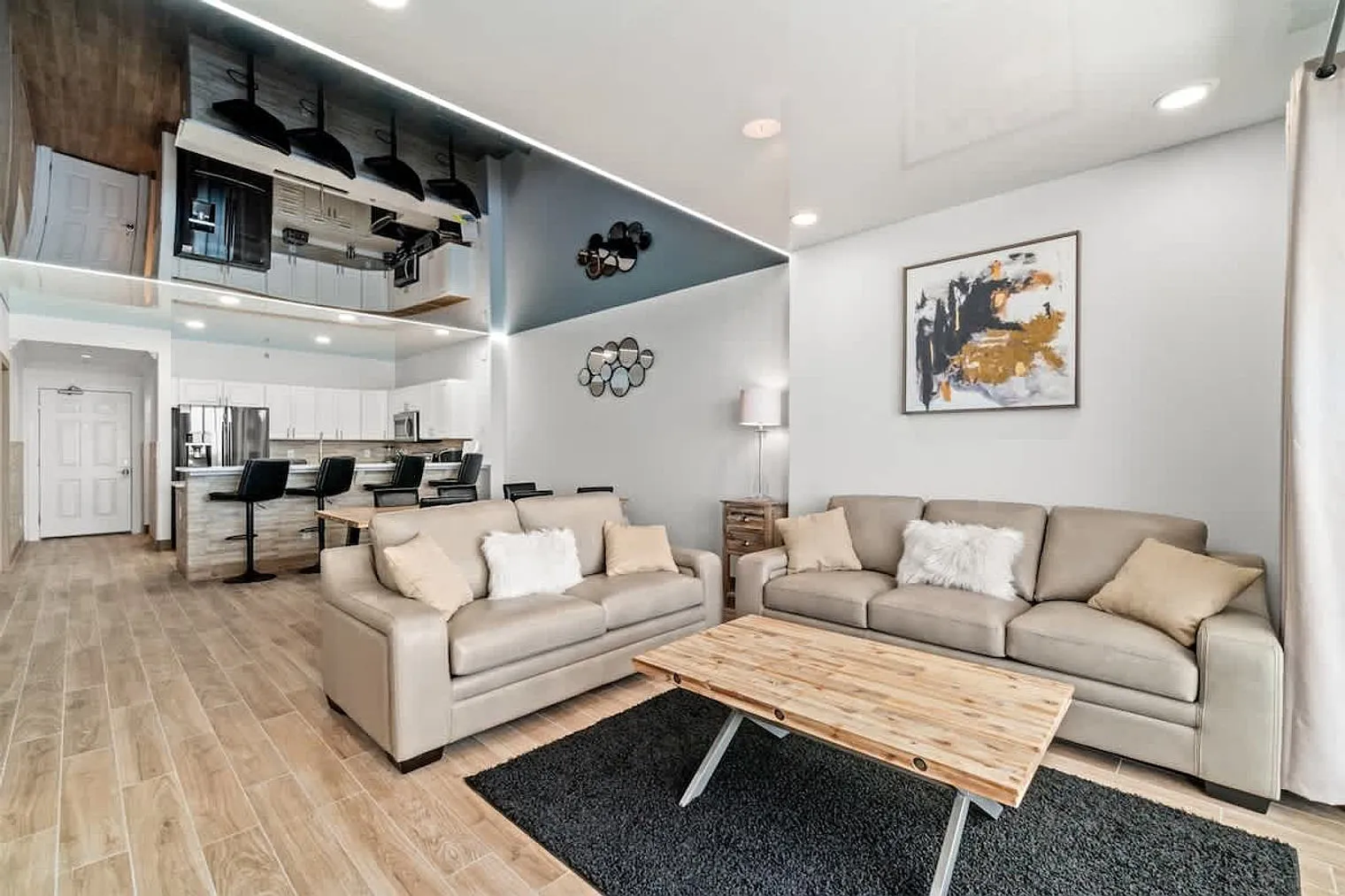 2 bed, 2.0 bath, 1140 sqft, $2,396 — Photo 2