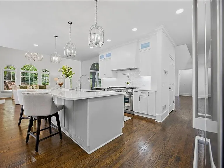 6410 Westchester Pl — Photo 36