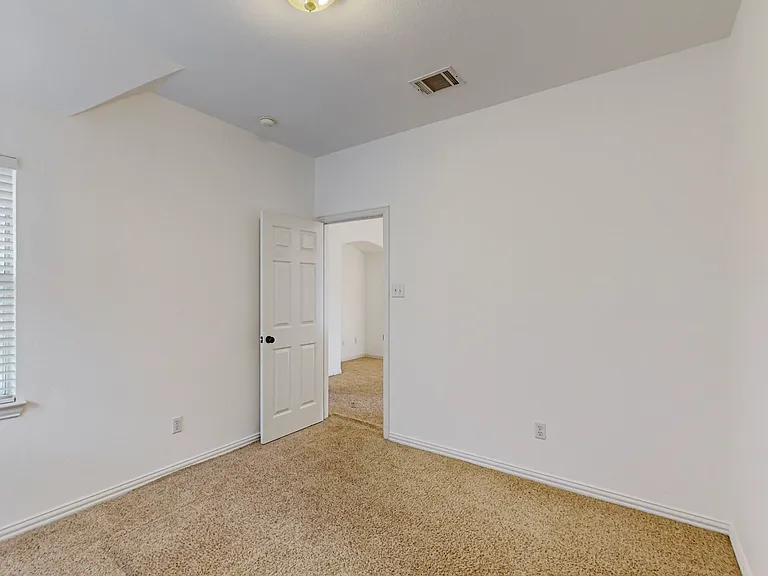 8609A Rugby Dr — Photo 27