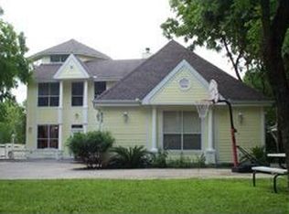 832 Albert St, New Braunfels, TX 78130