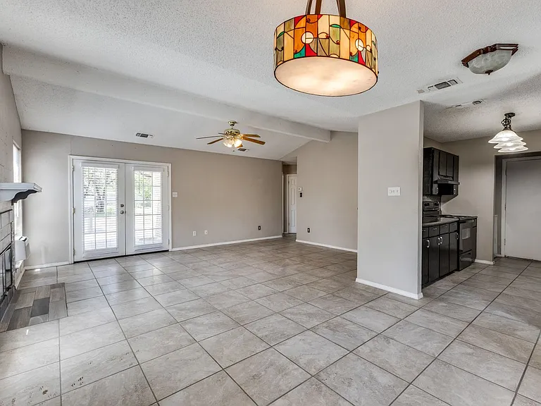 8602 Skyview — Photo 7