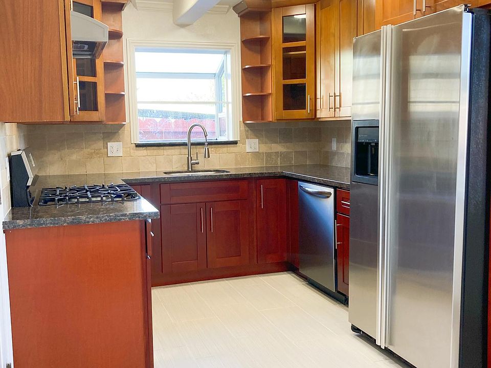 1st image of 1122 Berkeley Ave