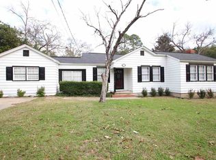 99 Warren St #300, Hawkinsville, GA 31036