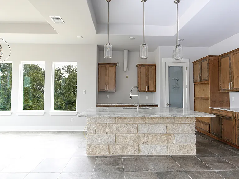 1314 Clayton Nolen Dr — Photo 17