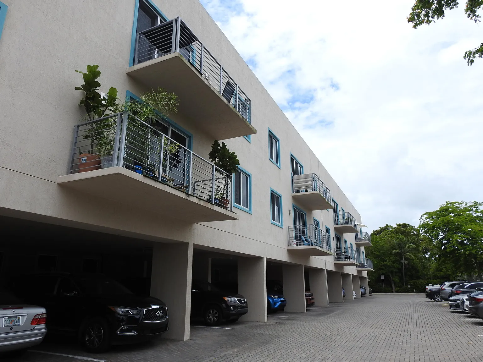 2 bed, 2.0 bath, 1351 sqft, $2,650 — Photo 4