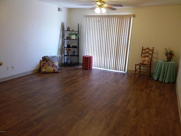 4th image of 6331 N Barcelona Ct Unit 922