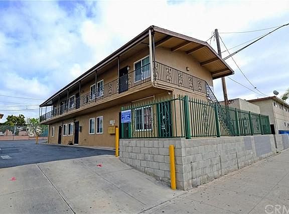 3rd image of 13714 Inglewood Ave