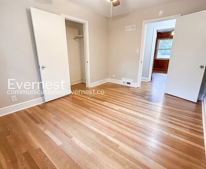 112 Tabor St — Photo 17