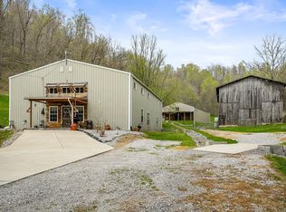 53 Friendship Hollow Rd N, Pleasant Shade, TN 37145