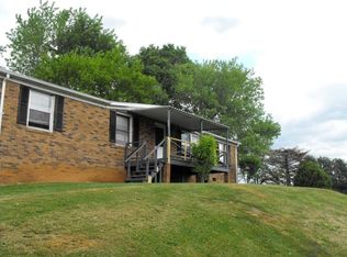 164 Ty Lea Dr, Waynesville, NC 28785