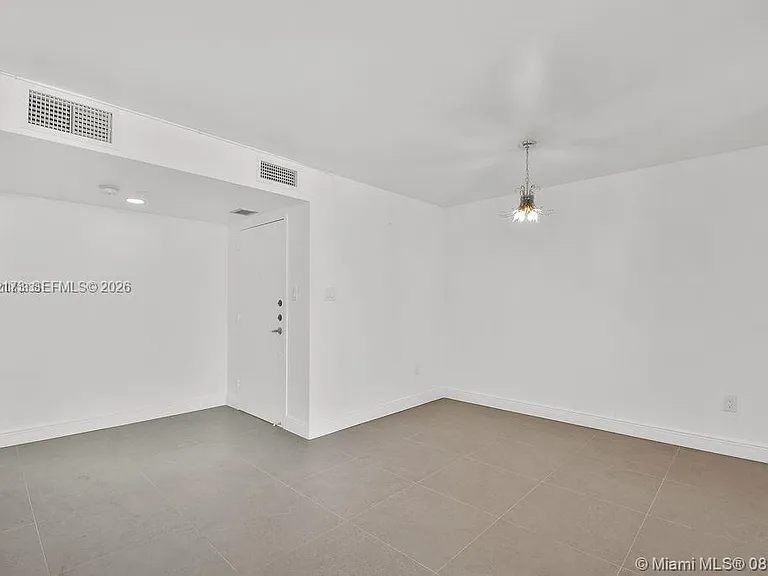 18041 Biscayne Blvd #801 — Photo 12