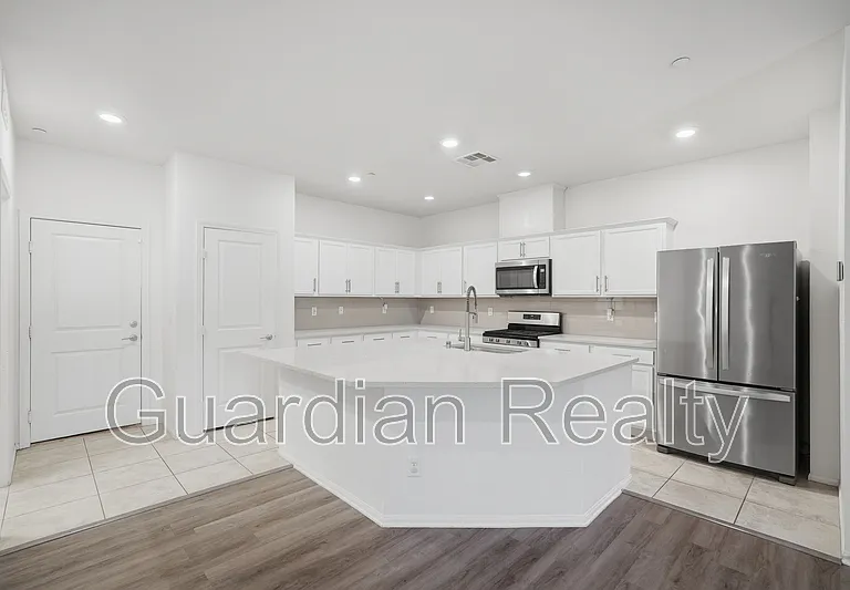 2879 Cabrillo Terrace St — Photo 10