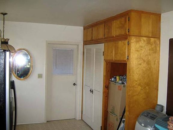 Front Home Kitchen 2