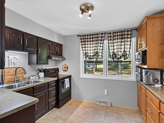 4th image of 2430 MULBERRY CIRCLE
