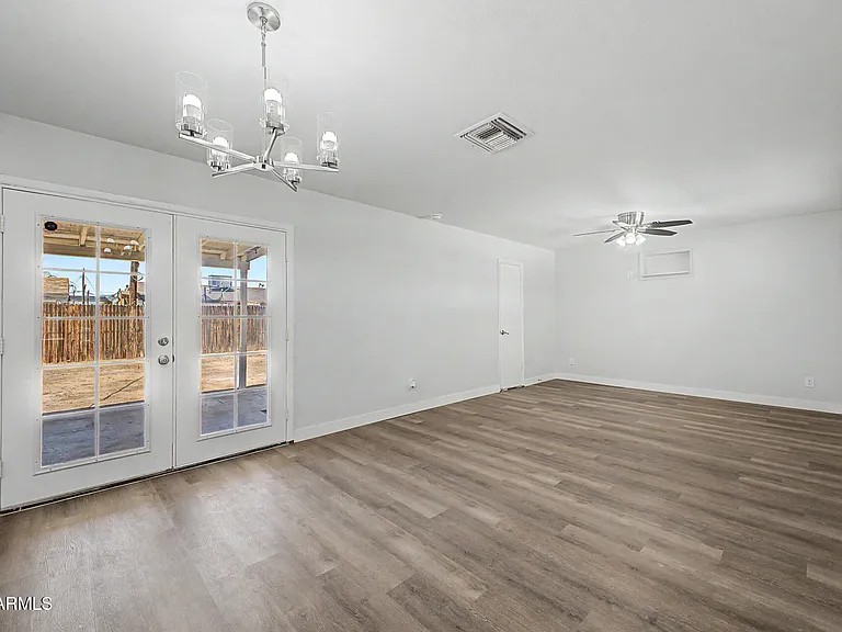 4214 W Lewis Ave — Photo 6
