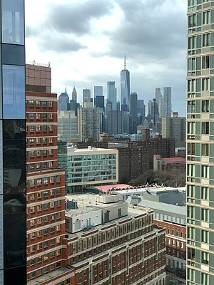 Rented by Red Apple Group | media 50