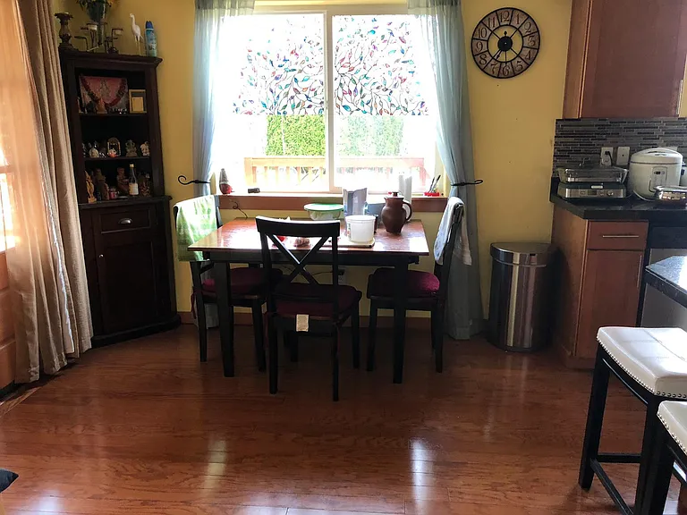 Breakfast nook