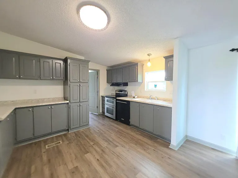 220 County Road 145 — Photo 5