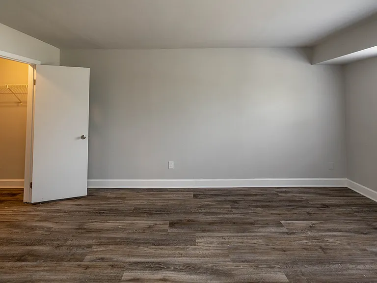 McDonogh Village Apartments & Townhomes — Photo 12