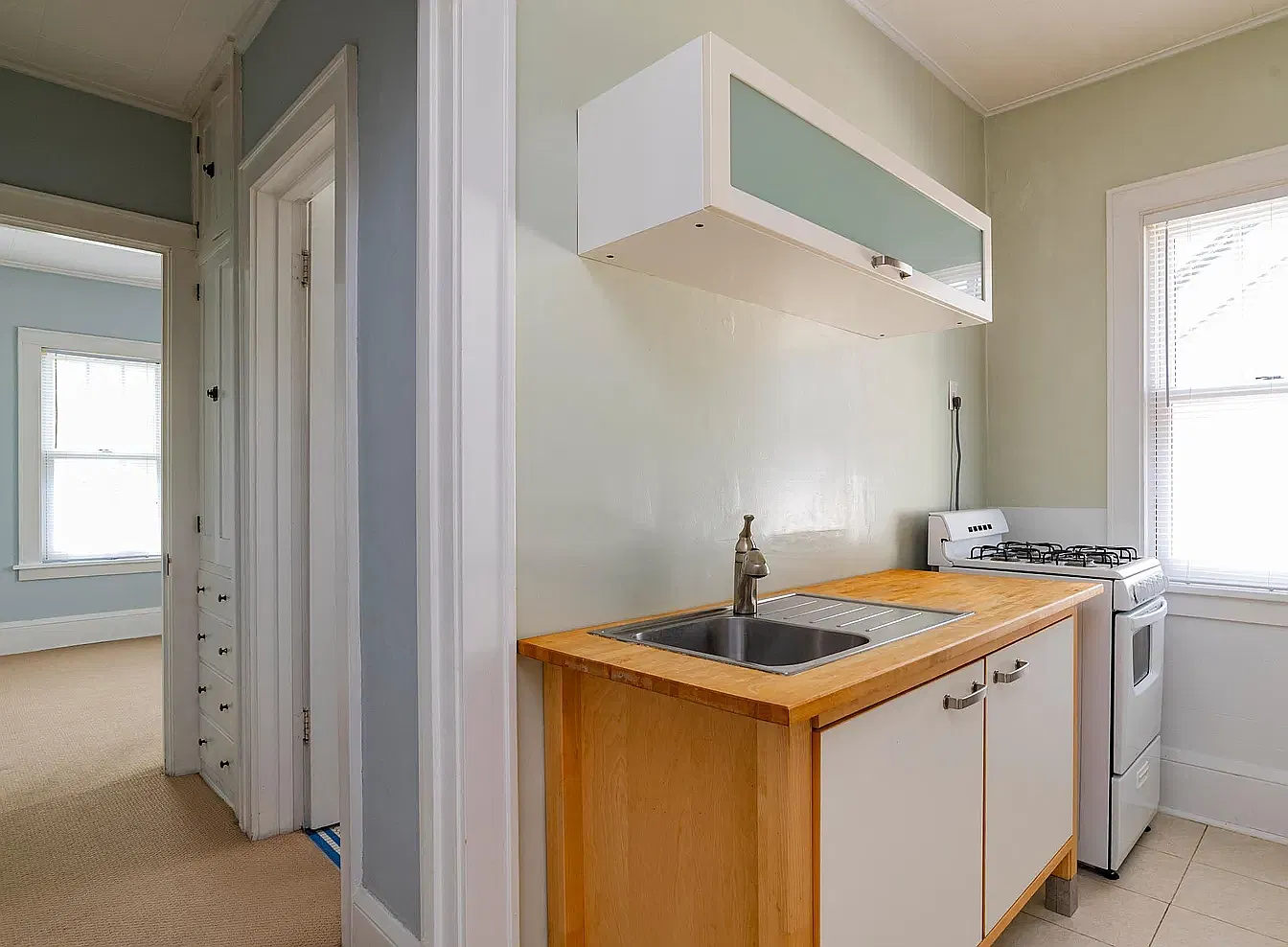 1 bed, 750 sqft, $1,900 — Photo 3