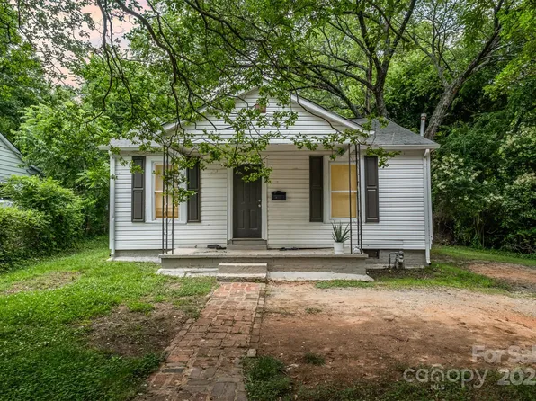 822 Cantwell St, Charlotte, NC 28208