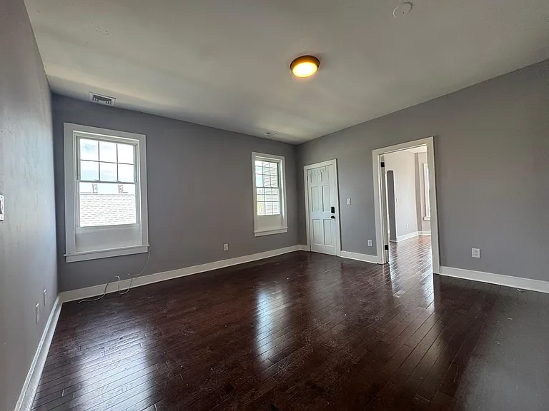 215 Rosette St #3R — Photo 7