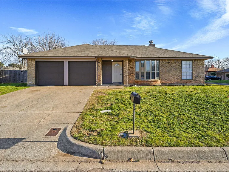 3925 Wendover Dr — Photo 14