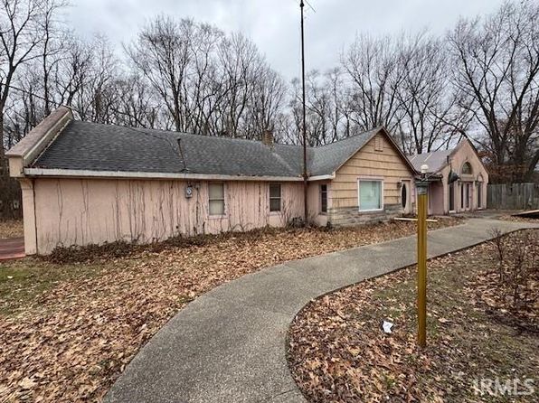 10181 Jefferson Rd, Osceola, IN 46561