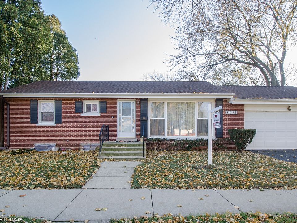 1st image of 1241 Everett Ave