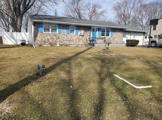 9467 E 3000n Rd, Momence, IL 60954