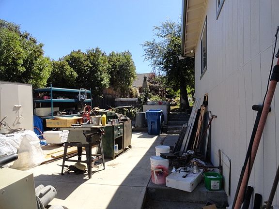 4th image of 2384 Martinez Ave