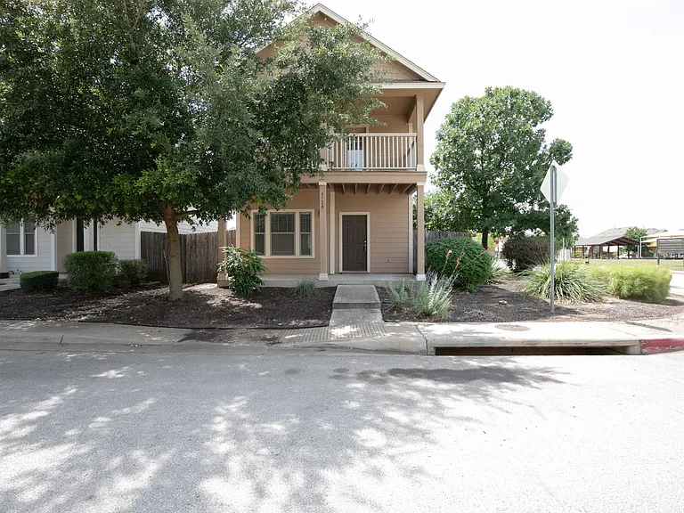 4528 Credo Ln — Photo 8