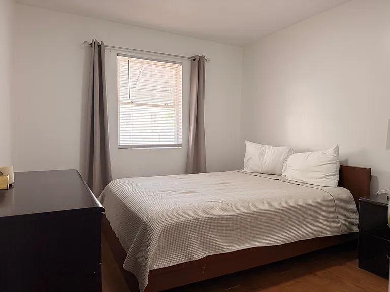 1735 Prospect Pl #3 — Photo 6
