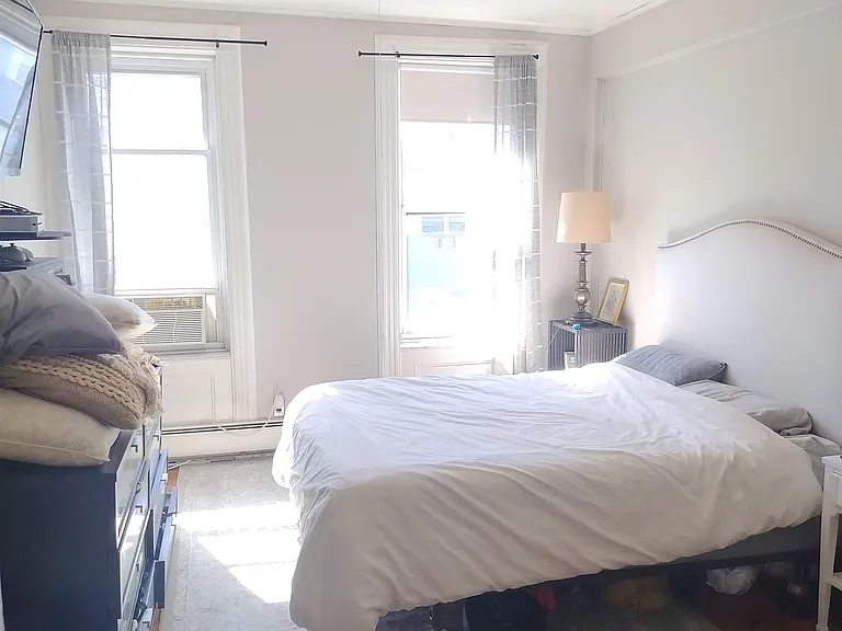 521 Madison St #6 — Photo 5
