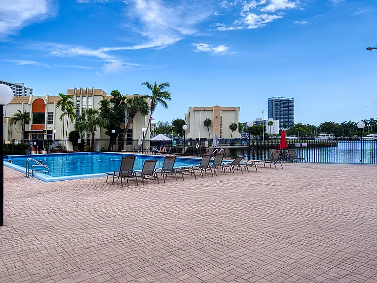 2000 Atlantic Shores Blvd #410 — Photo 47