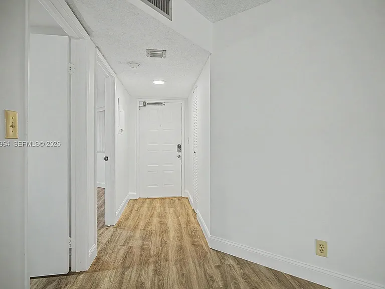 15575 Miami Lakeway N #206 — Photo 2