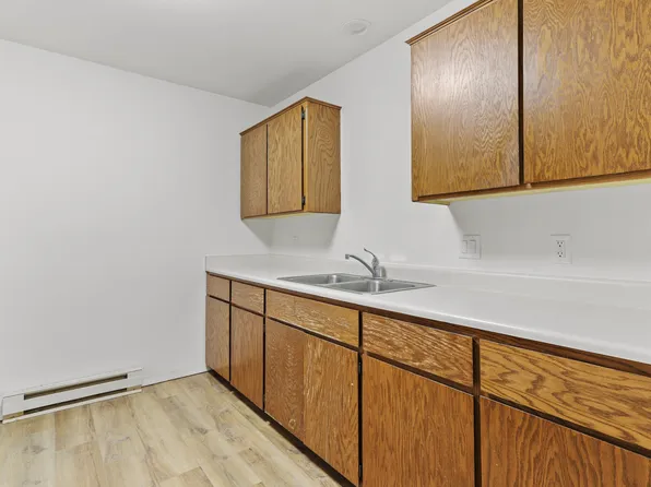 604 S Main St #3, Deerfield, WI 53531