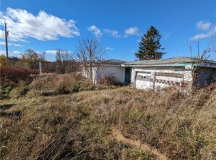 1693 Pleasant Grove Rd, Claysville, PA 15323