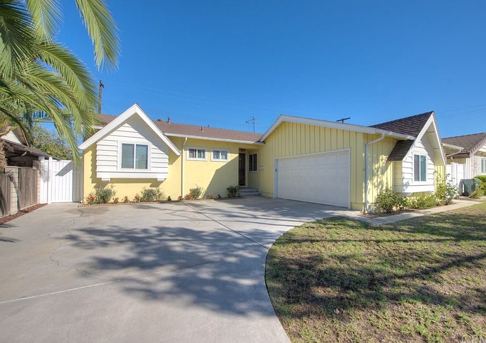 1st image of 16067 Amber Valley Dr