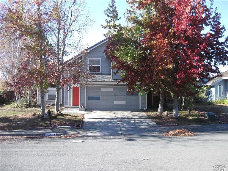 1st image of 1251 Locust Dr