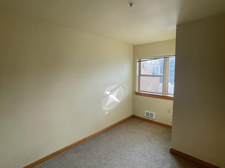 827 Hiawatha Pl #501 — Photo 9
