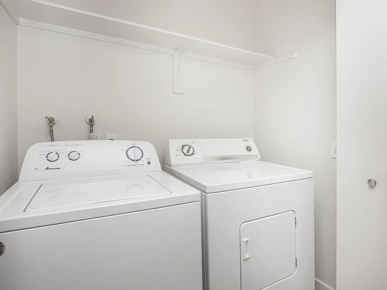 Sierra Hills Apts — Photo 17