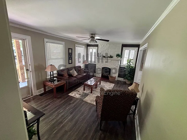 4787 Hendrix Dr — Photo 3