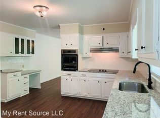 547 Rimrock Trl, Stone Mountain, GA 30083