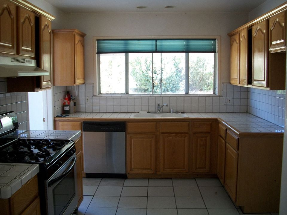 1st image of 17507 Baltar St