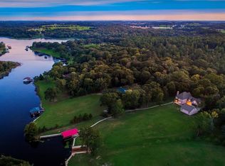 2001 Rose Point, Athens, TX 75752